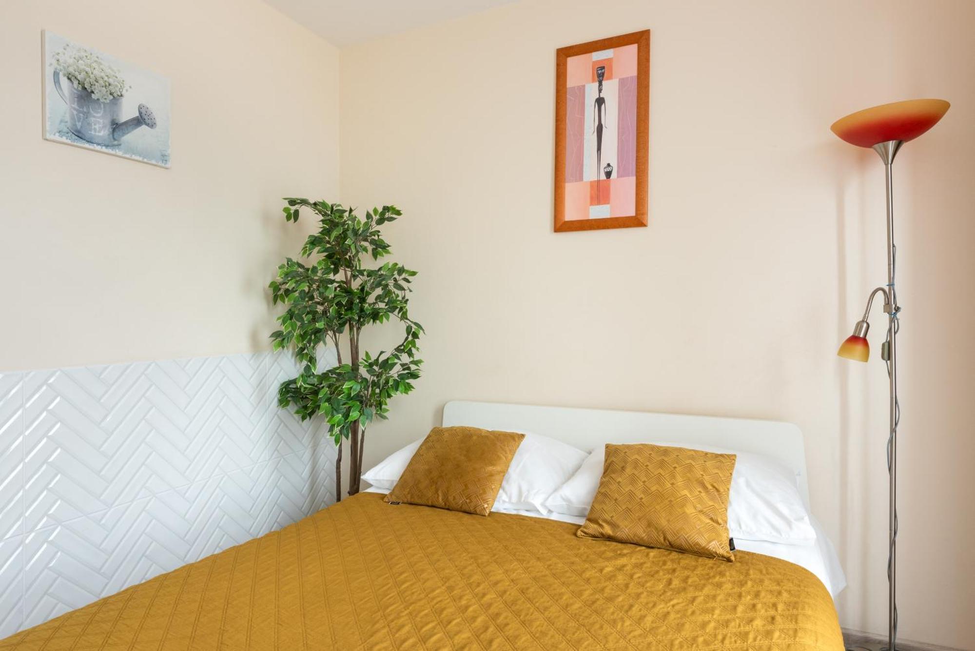Cozy Modern Apartment Astoria Magic Orange Old Town คราคูฟ ภายนอก รูปภาพ